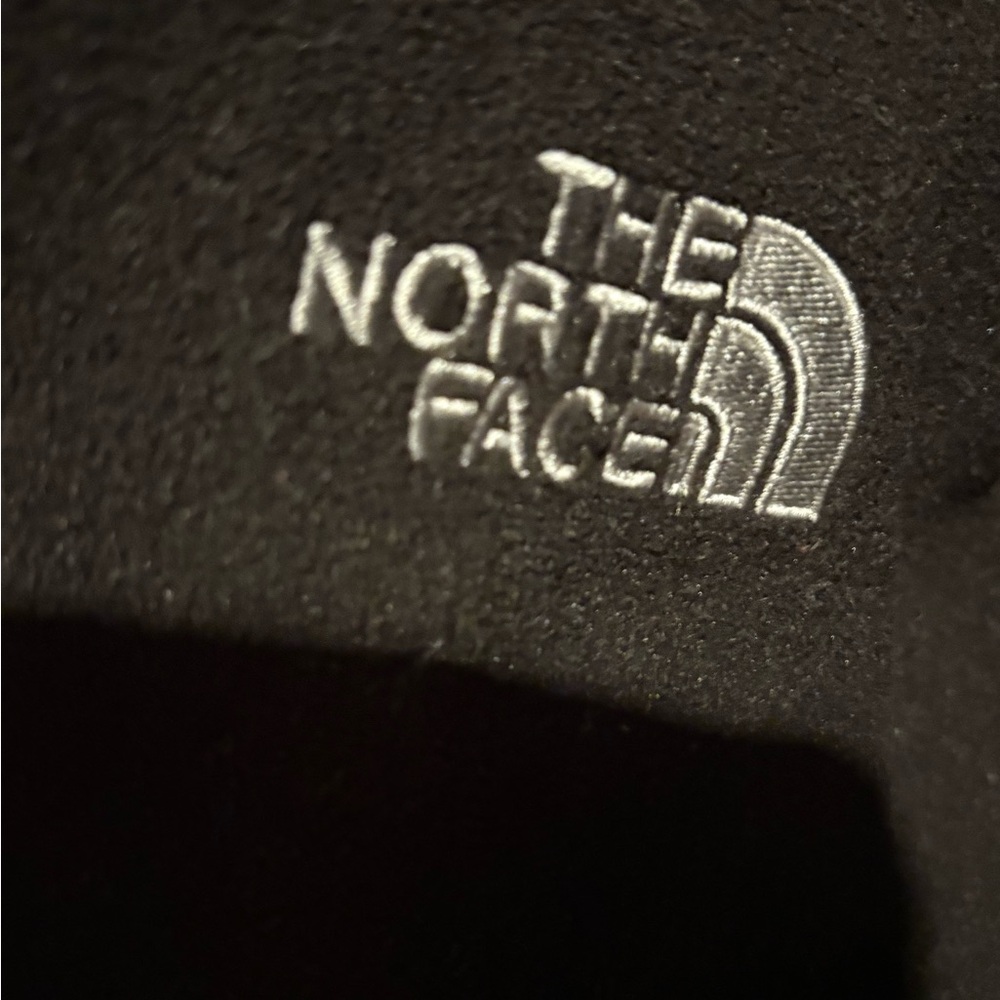 The North Face Classic Black Outerwear - Picture 3 of 3